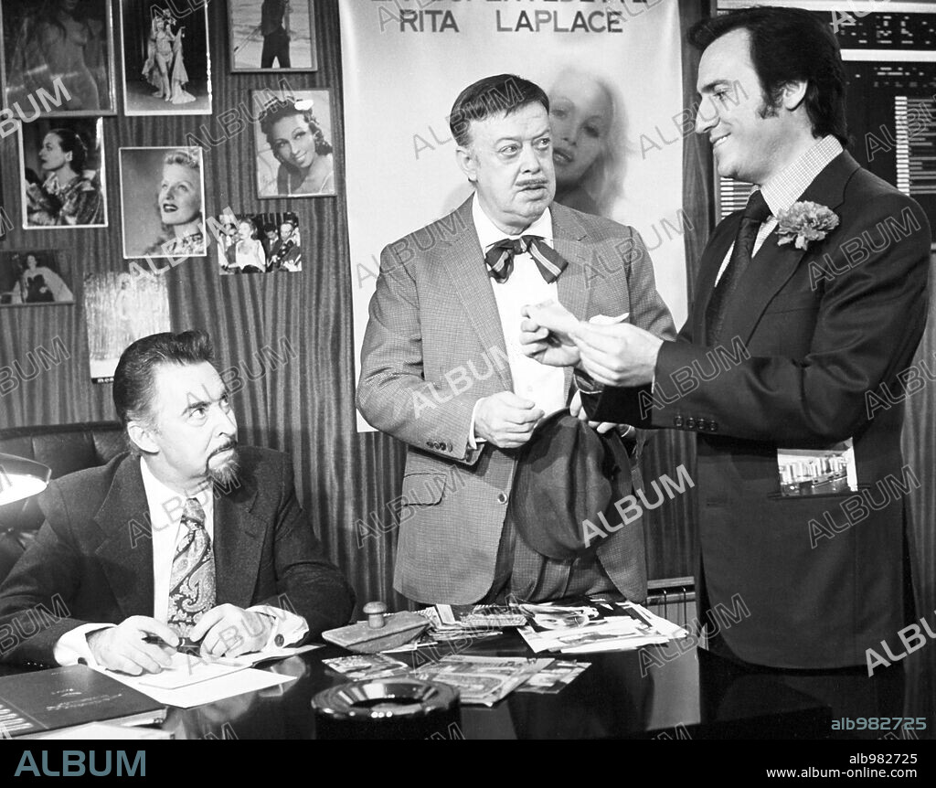 ANTONIO GARISA y MANOLO ESCOBAR en PRESTAMELA ESTA NOCHE, 1978, dirigida por TULIO DEMICHELI. Copyright ARTURO GONZALEZ P.C.
