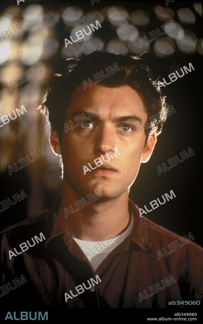 JUDE LAW in MUSIC FROM ANOTHER ROOM, 1998, directed by CHARLIE PETERS.