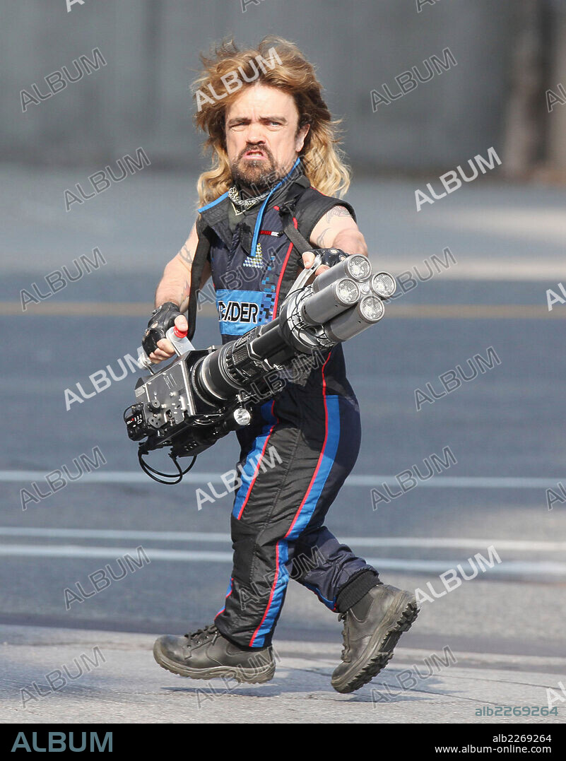 PETER DINKLAGE dans PIXELS, 2015, réalisé par CHRIS COLUMBUS. Copyright COLUMBIA PICTURES.