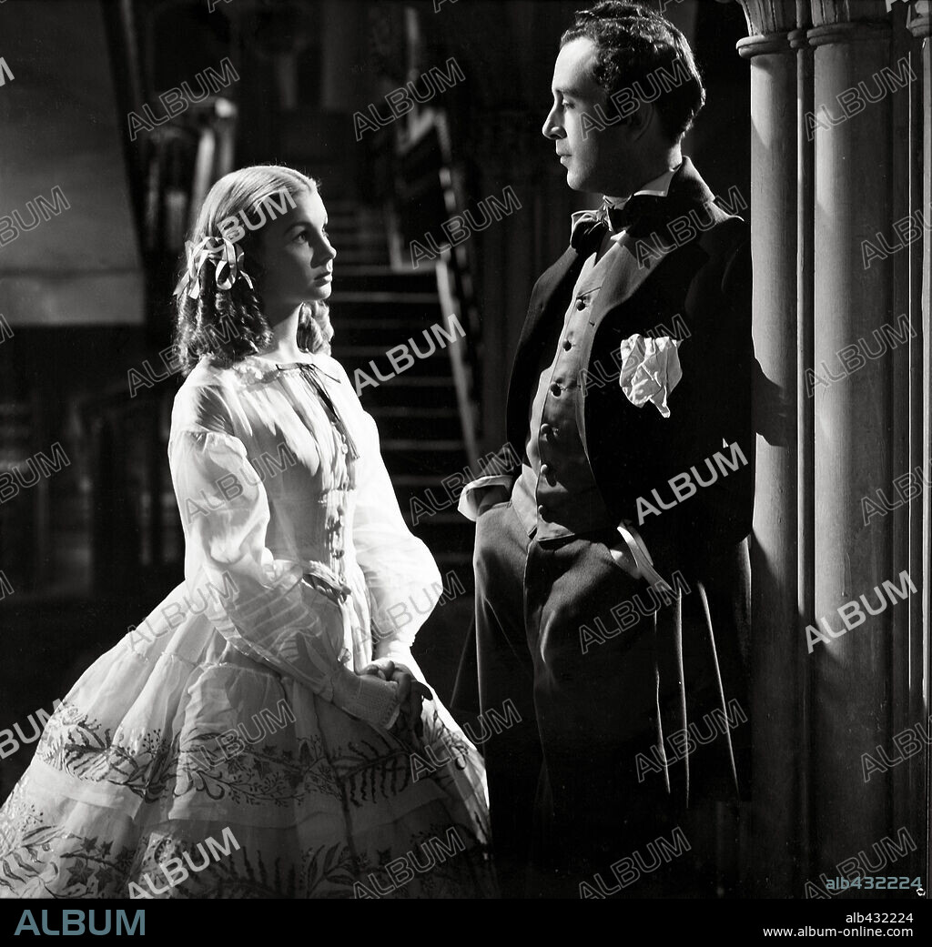 DENNIS PRICE and JEAN SIMMONS in HUNGRY HILL, 1947, directed by BRIAN DESMOND HURST. Copyright TWO CITIES.
