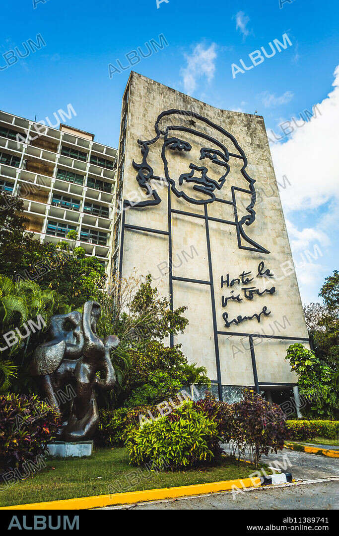 La Plaza de la Revolucion with Che Guevara, La Habana (Havana), Cuba, West Indies, Caribbean, Central America.