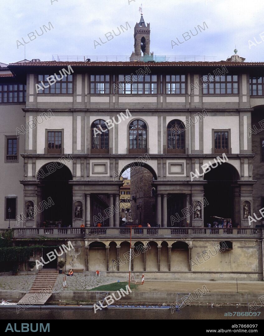 GIORGIO VASARI (1511-1574). EXTERIOR DE LA GALERIA DE LOS UFFIZI - SIGLO XVI - RENACIMIENTO ITALIANO.