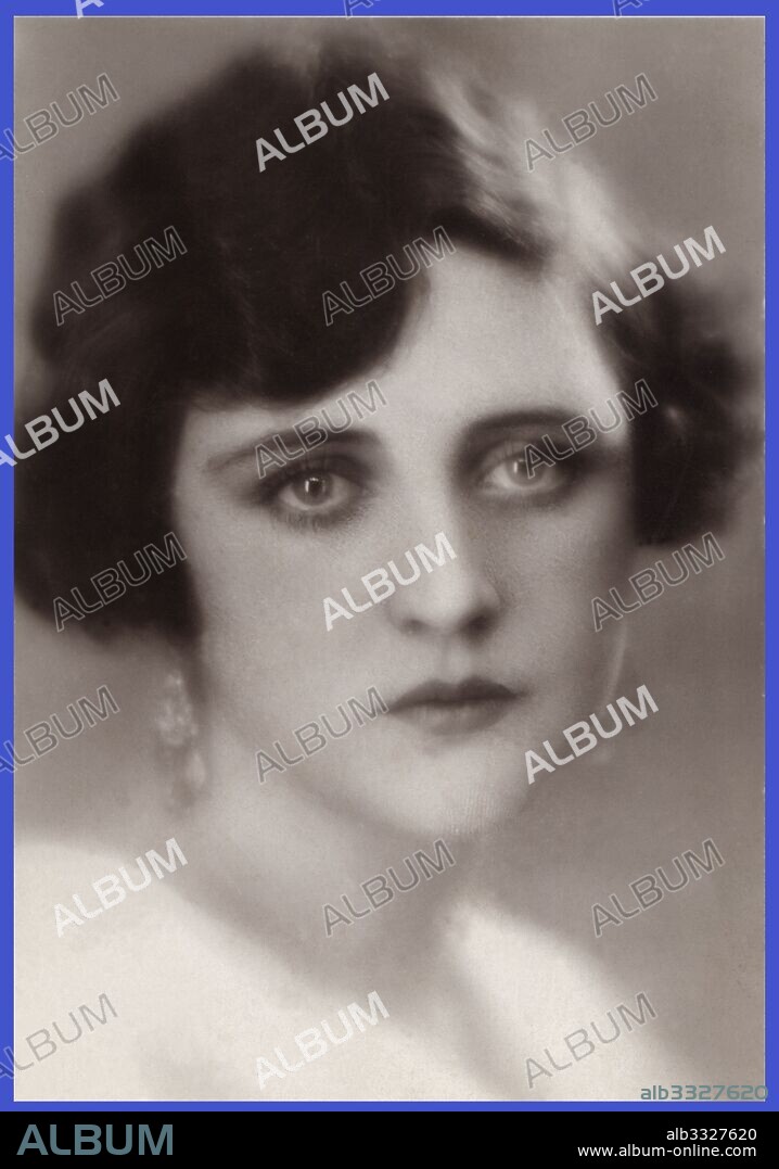 Pepita Samper Bono (1908-1996), primera miss España en 1919.