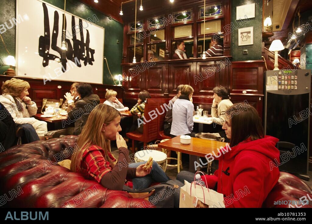 People in Bideluze bar, Donostia, San Sebastian, Gipuzkoa, Basque Country, Spain.