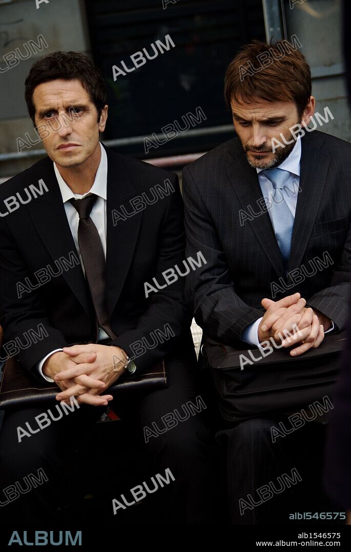 DIEGO PERETTI y FERNANDO TEJERO en EN FUERA DE JUEGO, 2011, dirigida por DAVID MARQUES. Copyright NADIE ES PERFECTO.