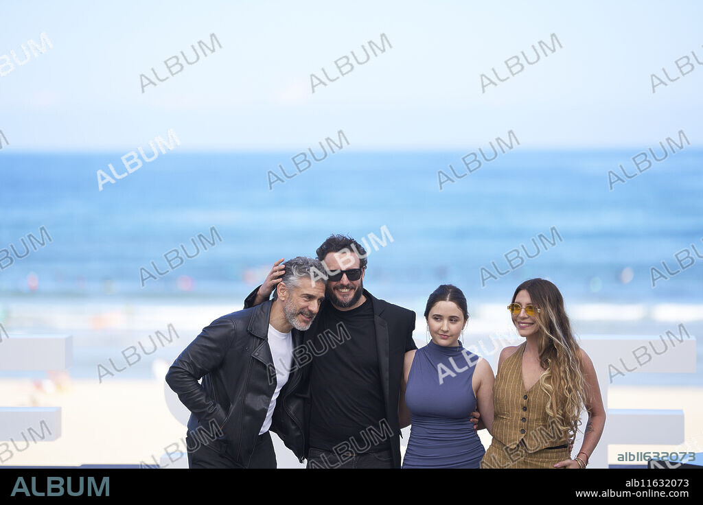 Leonardo Sbaraglia attended 'El hombre que amaba los platos voladores' Photocall during 72nd San Sebastian International Film Festival at Kursaal Palace on September 24, 2024 in Donostia / San Sebastian, Spain.