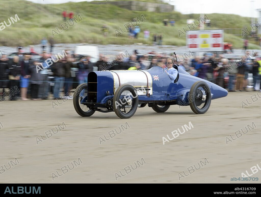 1925 Sunbeam 350 hp driven by Don Wales at Pendine Sands 2015.
