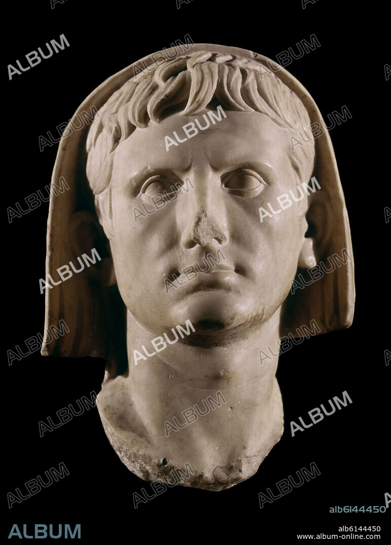 BUSTO DE OCTAVIO CESAR AUGUSTO EL PACIFICADOR COMO PONTIFICE MAXIMO - SIGLO I AC.