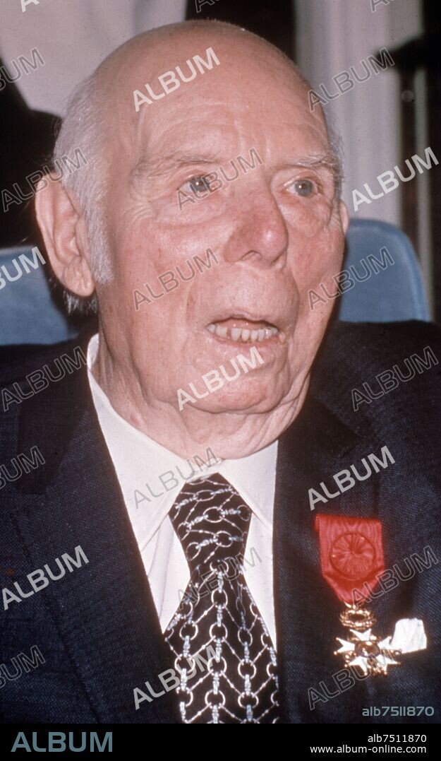 JEAN RENOIR (1894-1979) DIRECTOR DE CINE, GUIONISTA Y ACTOR FRANCES.