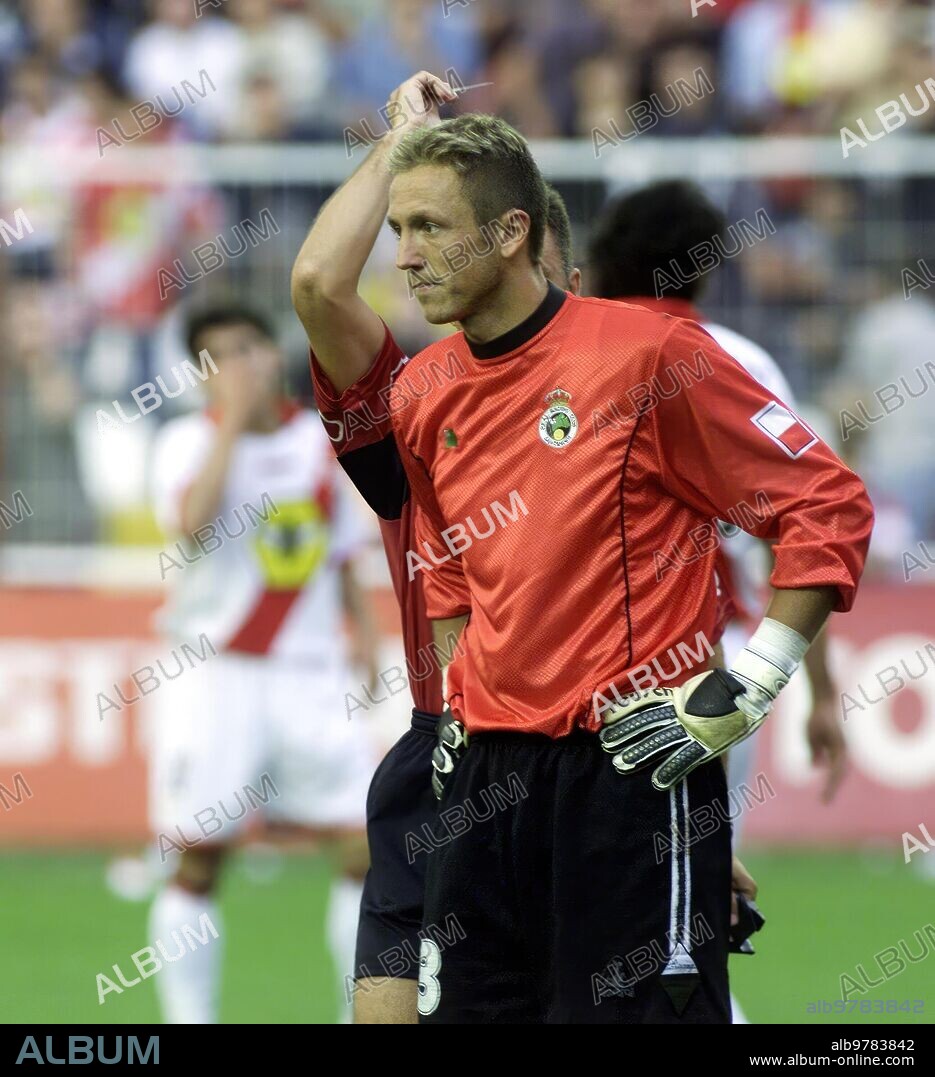 Madrid, 22-9-02 partido de 1ª división que Enfrentaba al rayo Vallecano contra el Racing de Santander. Foto: Ángel de Antonio.