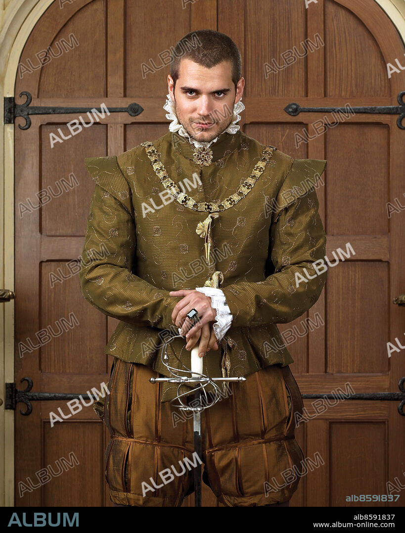 HENRY CAVILL en LOS TUDOR, 2007 (THE TUDORS), dirigida por CIARAN DONNELLY, JEREMY PODESWA, MICHAEL HIRST y STEVE SHILL. Copyright BORD SCANNAN NA HEIREANN/CANADIAN BROADCASTING CORP.