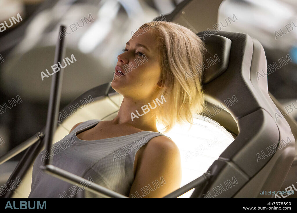 JENNIFER LAWRENCE in PASSENGERS, 2016, directed by MORTEN TYLDUM. Copyright SONY PICTURES ENTERTAINMENT /START MOTION PICTURES/COMPANY F.