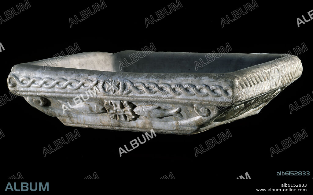 PILA BAUTISMAL VISIGODA - SIGLOS VI-VII.