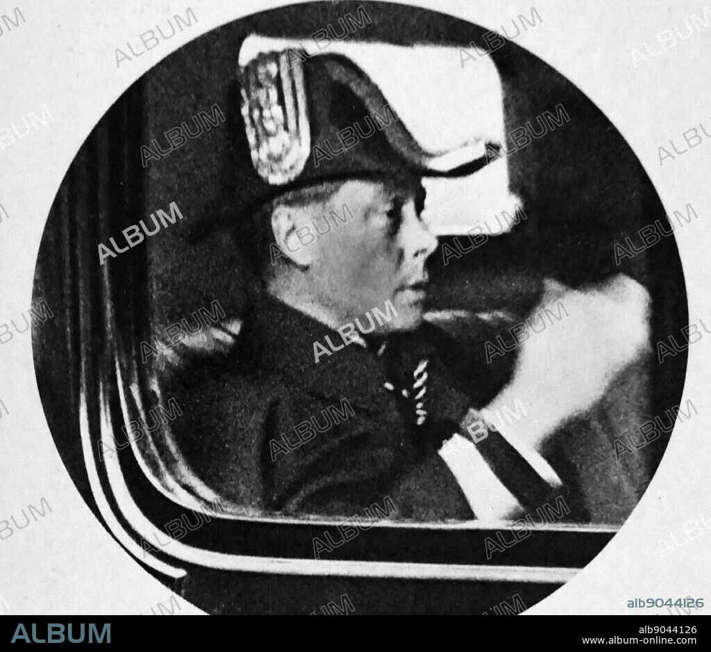 Black Cat Cigarettes, World war One, propaganda card showing: King Edward VIII of Great Britain 1936.