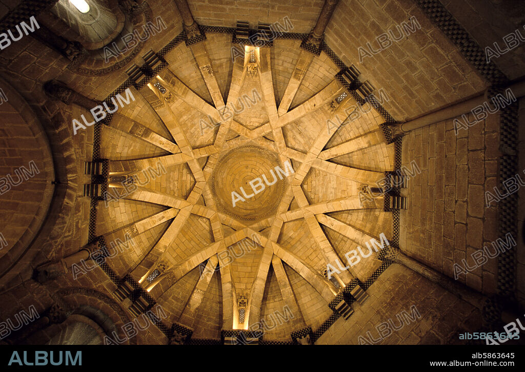 Torres del Río; Iglesia del Santo Sepulcro; cúpula octogonal (Camino de Santiago).