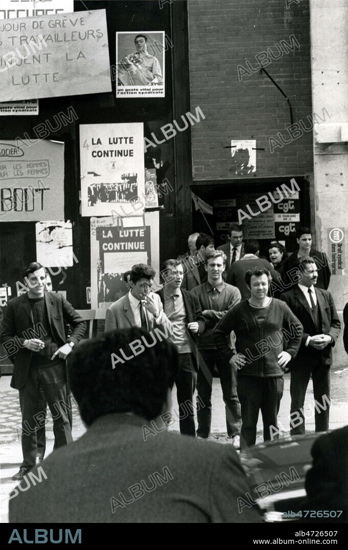 Mouvements de greve des ouvriers de l'usine Citroen de Levallois le 5 juin 1968. Photographie de Jean Pottier pendant mai 68. Credit: Jean Pottier / KHARBINE-TAPABOR.