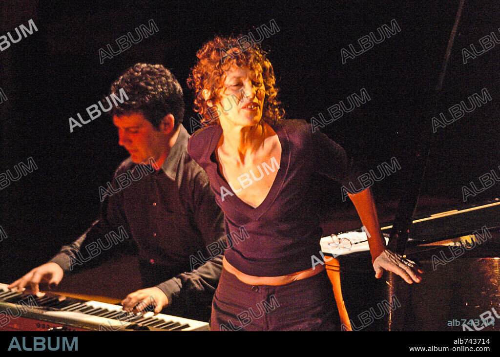 Nov 19, 2005; St. Petersburg, RUSSIA; French singer JANE BIRKIN performs on stage of the Music Hall in St. Petersburg. Mandatory Credit: Photo by Mikhail Razuvaev / Kommersant / ZUMA Press. (©) Copyright 2005 by Kommersant. 19/11/2005