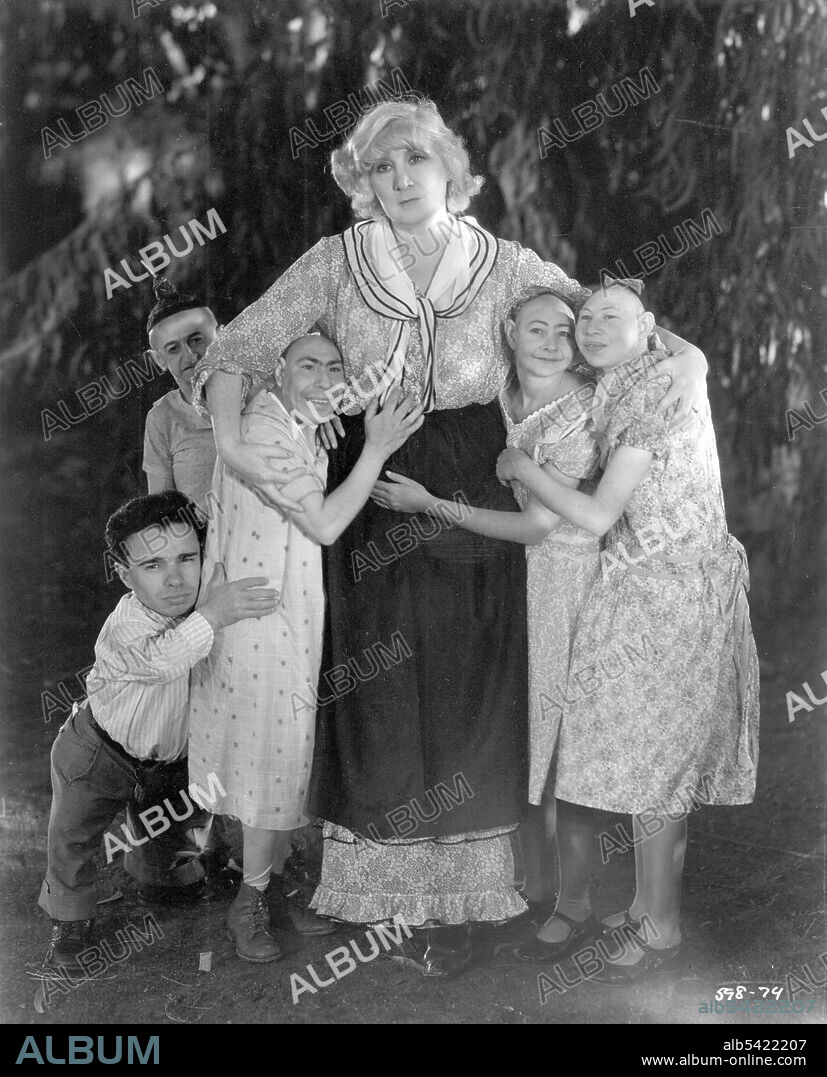 ROSE DIONE en LA PARADA DE LOS MONSTRUOS, 1932 (FREAKS), dirigida por TOD BROWNING. Copyright Metro-Goldwyn-Mayer (MGM).