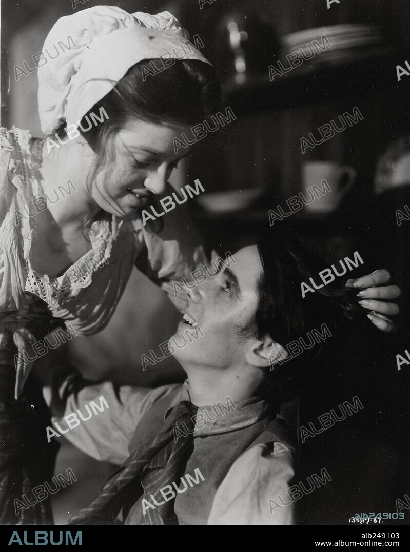 ANTHONY NEWLEY and DIANA DORS in OLIVER TWIST, 1948, directed by DAVID LEAN. Copyright CINEGUILD/RANK.