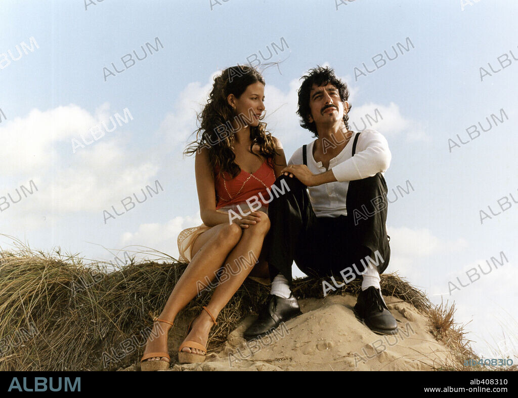 MARIA JURADO and SERGIO RUBINI in AMNESIA, 2002, directed by GABRIELE SALVATORES. Copyright COLORADO FILM PRODUCTION/ALQUIMIA CINEMA / PUCCIO, MORIS.