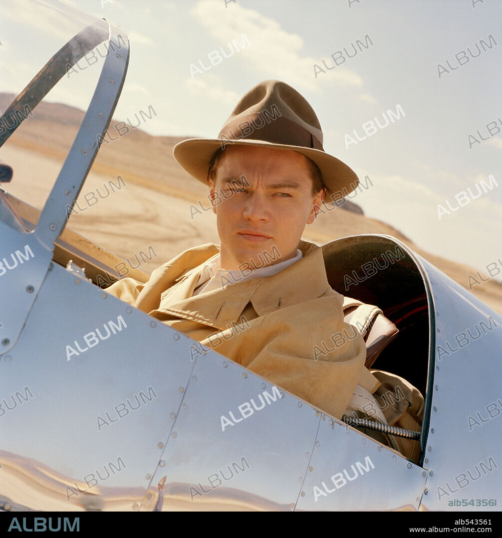 di caprio. Leonardo DiCaprio dans THE AVIATOR, 2004, réalisé par MARTIN SCORSESE. Copyright MIRAMAX FILMS.