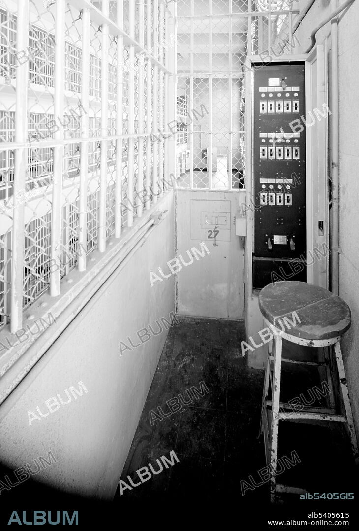 Electric door openers of cell block D. D-Block gained notoriety as a treatment block for some of the worst inmates, with varying degrees of punishment (isolation, solitary and strip). Prisoners usually spent anywhere from 3-19 days in Solitary. Prisoners ate their meals in their cells, were not permitted to work and could only shower twice a week. The Alcatraz Federal Penitentiary was a maximum security federal prison on Alcatraz Island, 1.25 miles off the coast of San Francisco, California, United States, which operated from August 11, 1934, until March 21, 1963. Historic American Buildings Survey, Jet Lowe, 1986 (cropped and cleaned).