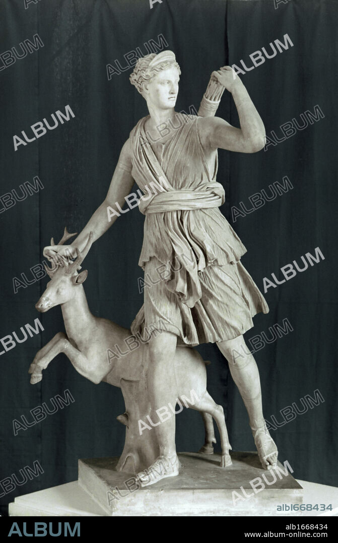 Artemis Hunting  4th C. BC  Greek Art  Marble sculpture.