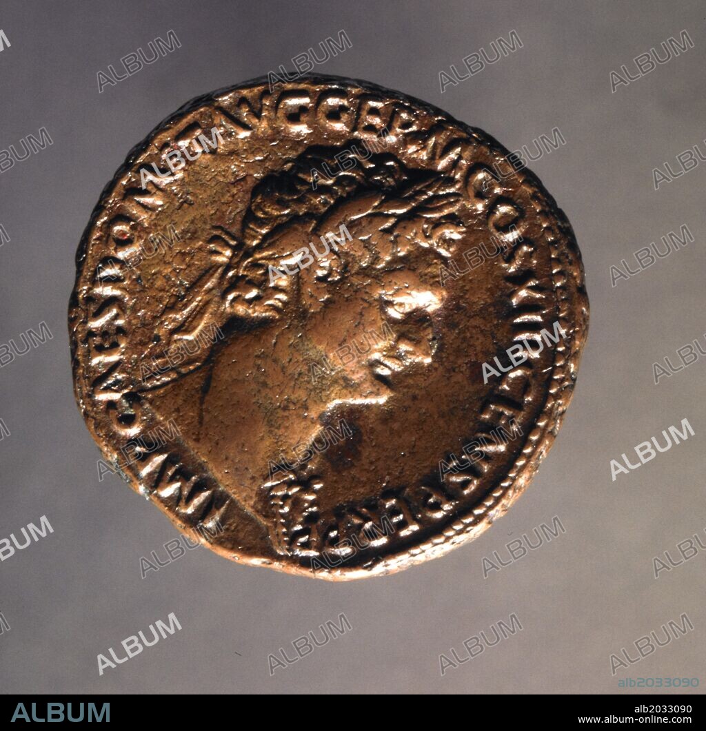 Emperador romano Domiciano 51-96 dC, moneda de bronce de 87 dC.
