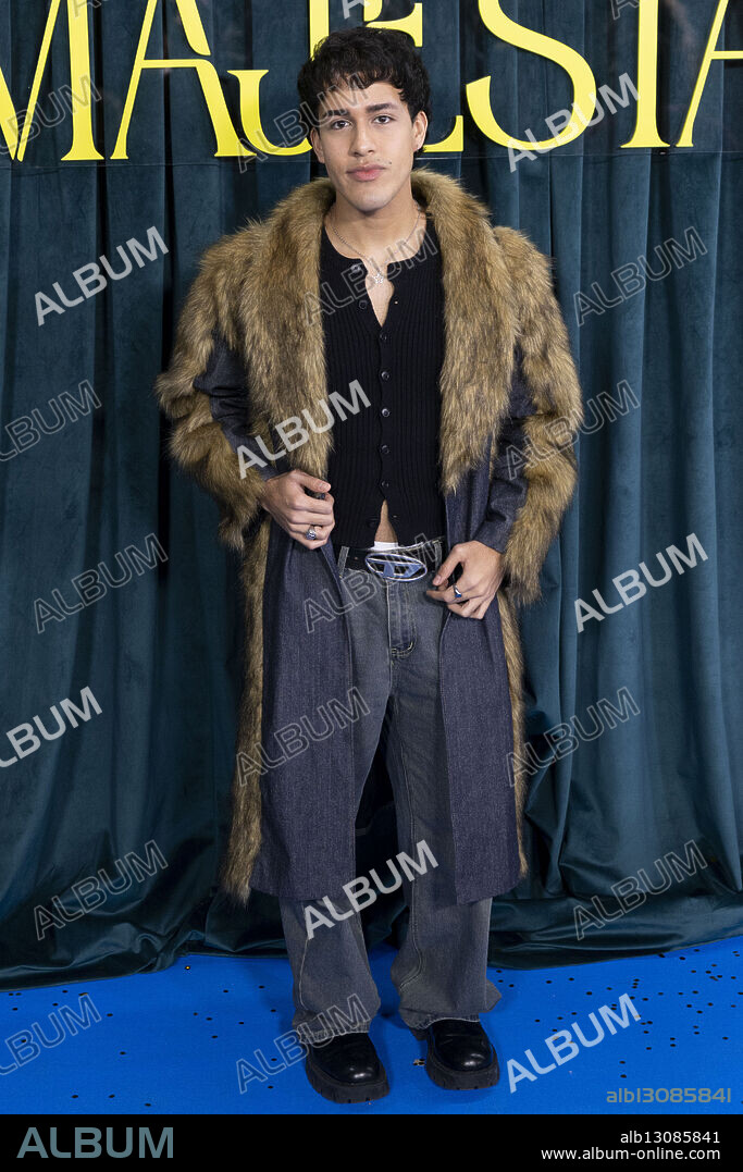 Eben Villalba attended 'Su Majestad' Premier at Circulo de las Bellas Artes on February 25, 2025 in Madrid, Spain.