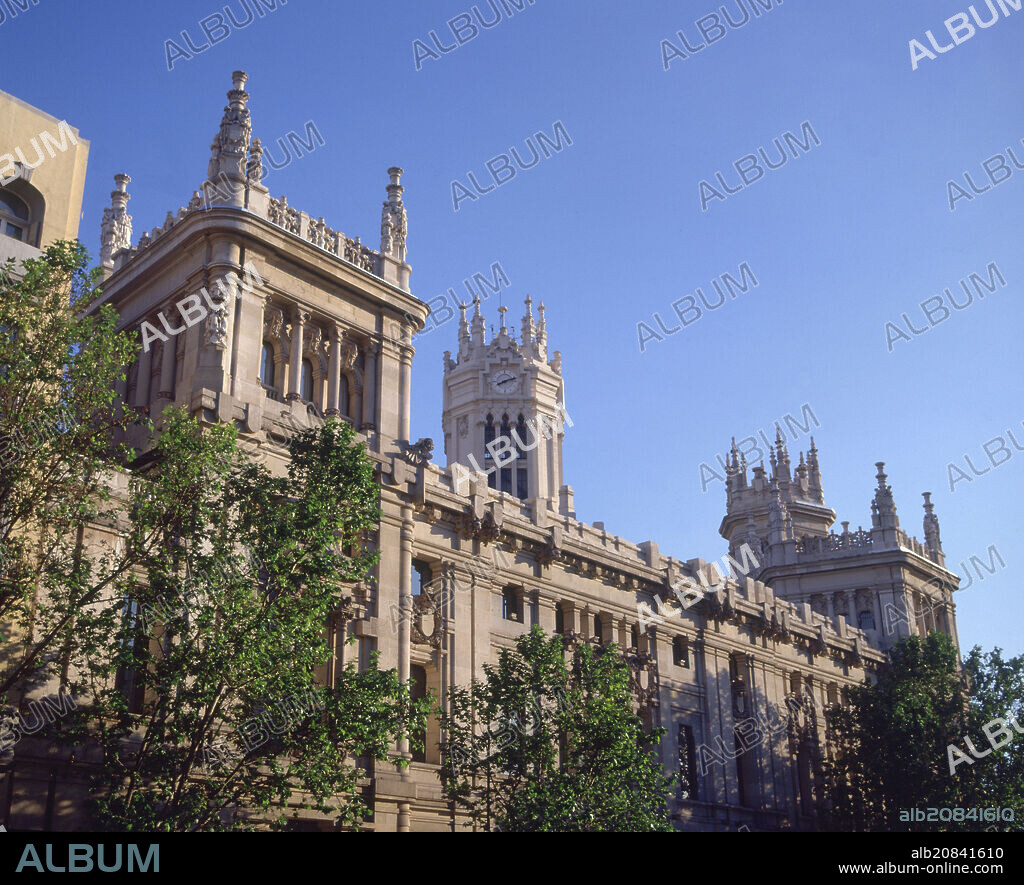 ANTONIO PALACIOS 1874 1945-JOAQUIN OTAMENDI 1874. FACHADA LATERAL DEL PALACIO DE COMUNICACIONES CONSTRUIDO ENTRE 1904 Y 1918 - CASA DE CORREOS Y TELEGRAFOS.