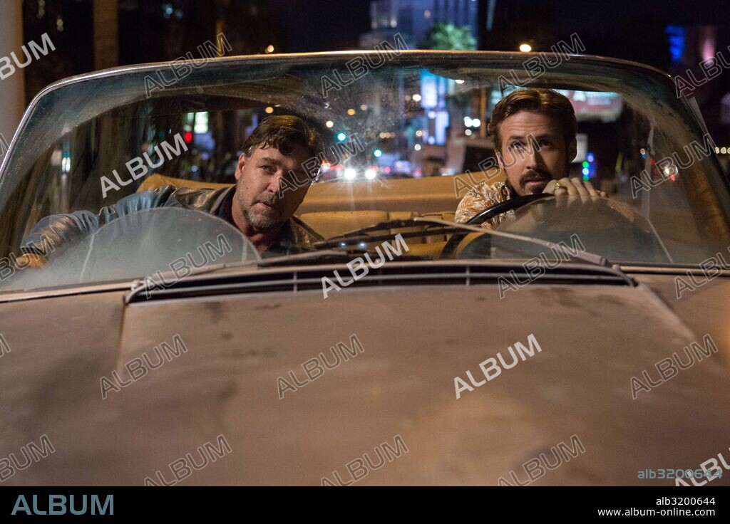 RUSSELL CROWE y RYAN GOSLING en DOS BUENOS TIPOS, 2016 (THE NICE GUYS), dirigida por SHANE BLACK. Copyright MISTY MOUNTAINS/SILVER PICTURES/WAYPOINT ENTERTAINMENT.