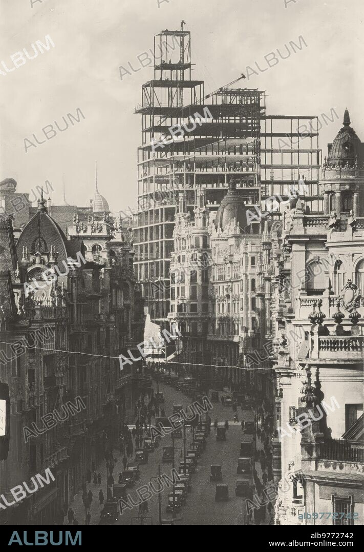 El edificio de Telefónica en Gran Vía 28 se construyó entre 1926 y 1929.