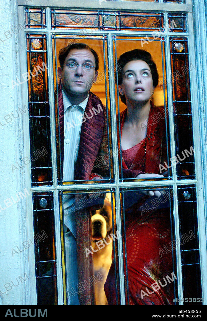 JASON ISAACS y OLIVIA WILLIAMS en PETER PAN, LA GRAN AVENTURA, 2003 (PETER PAN), dirigida por P. J. HOGAN. Copyright UNIVERSAL STUDIOS / BOLAND, JASIN.