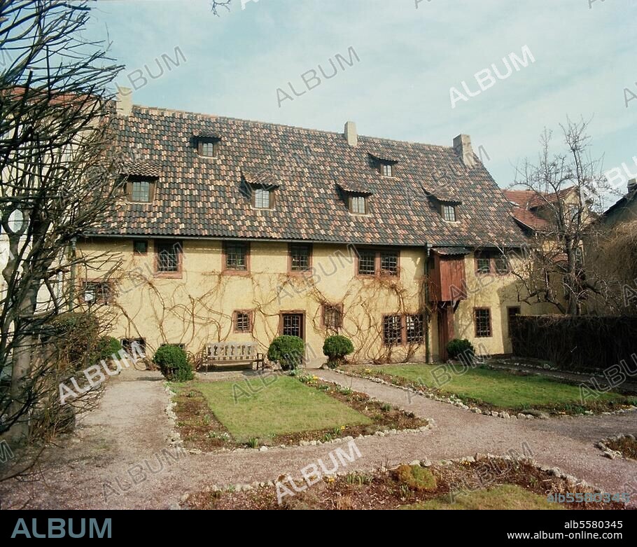 re: Bach, Johann Sebastian Composer; 1685-1750. "Bach House" in Eisenach, Rittergasse (presumably house where Bach was born, Bach memorial place since 1906). "Bach House" seen from the garden. Photo, 1991.