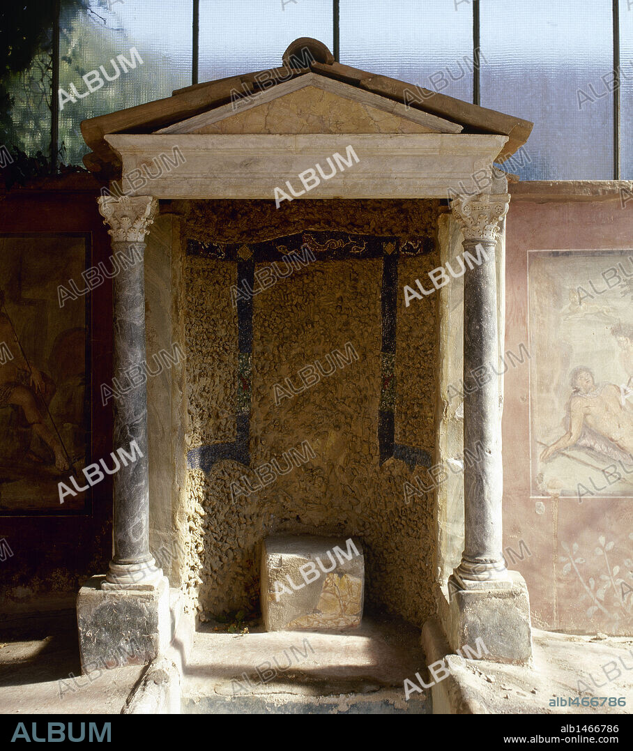 Italy. Pompeii. The House of Loreius Tiburtinus (also called the House of Octavius Quartio).Aedicula with decorative frescoes painted by Lucius with the myth of Narcissus (left) and Pyramus and Thisbe (right).