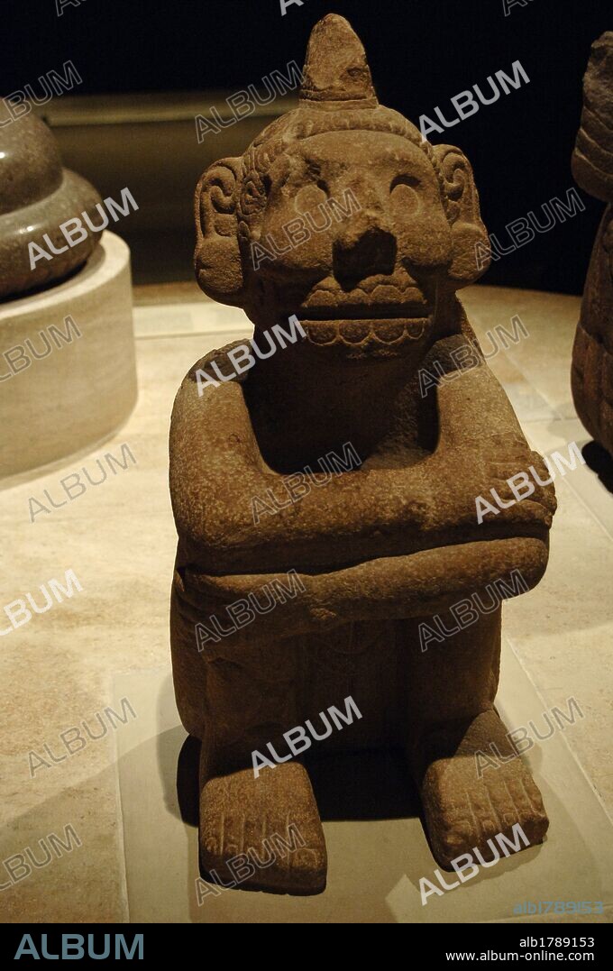 ARTE PRECOLOMBINO. AZTECA (1350-1521). Figura sedente de piedra arenisca de MICTLANTECUHTLI, dios Azteca, Zapoteca y Mixteca del inframundo y de los muertos. Museo Británico. Londres. Inglaterra. Reino Unido.
