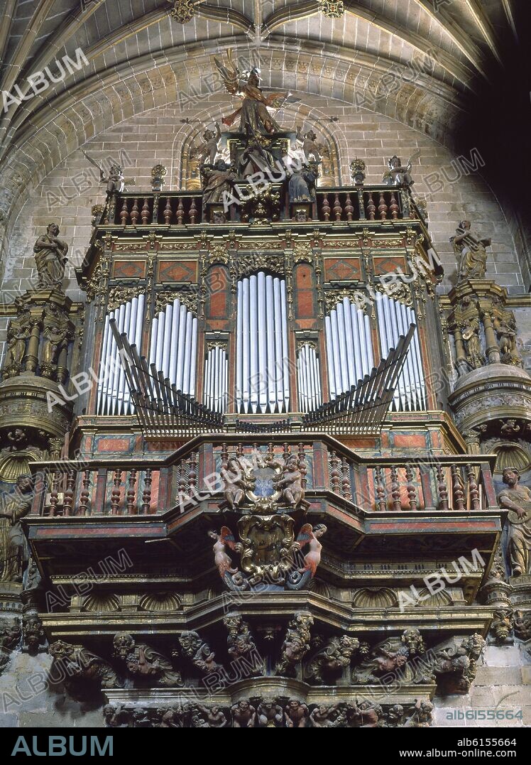 FRAY DOMINGO DE AGUIRRE. ORGANO GRANDE DE LA CATEDRAL DE PLASENCIA - SIGLO XVIII.