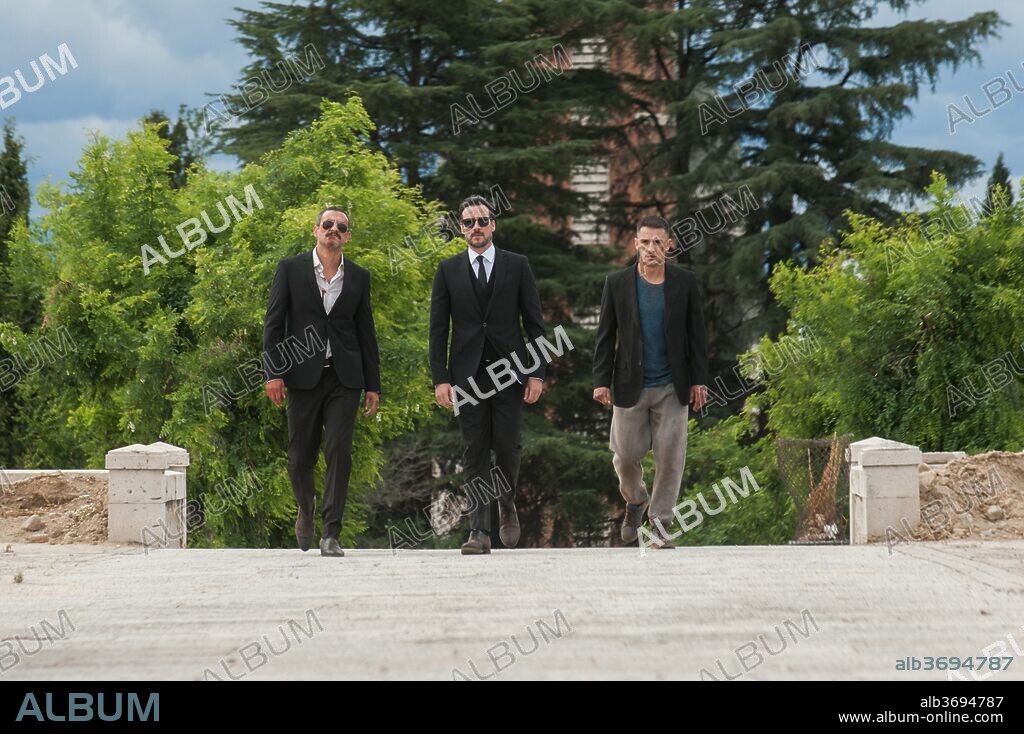 DANIEL GRAO, ISAK FERRIZ y Nene en GIGANTES, 2018. Copyright MOVISTAR+ / PEREDA, EMILIO.