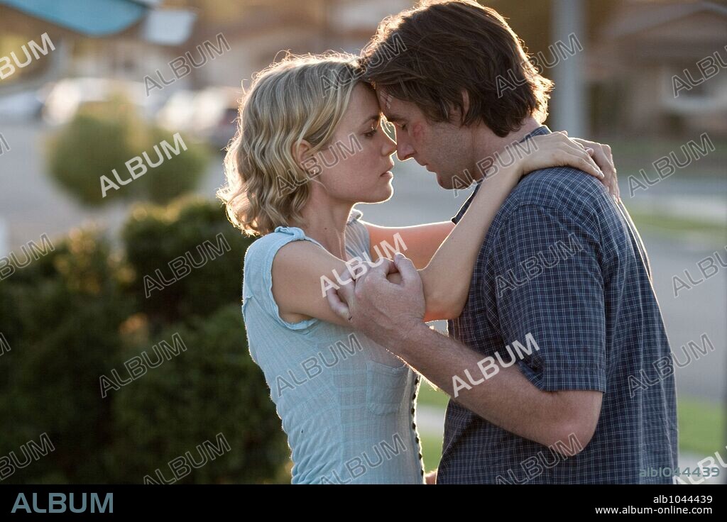 LUKE WILSON and RADHA MITCHELL in HENRY POOLE IS HERE, 2008, directed by MARK PELLINGTON. Copyright CAMELOT PICTURES/LAKESHORE ENTERTAINMENT / ADYANI, SAEED.
