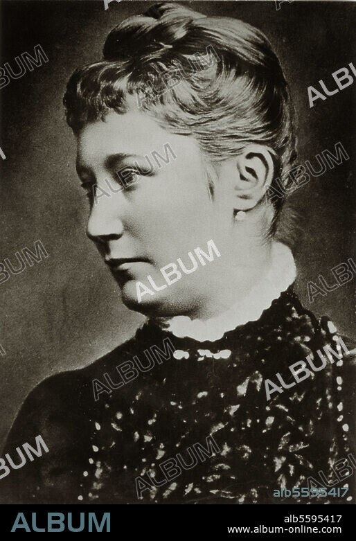 Hitler, Klara, nee Poelzl, Mother of Adolf Hitler (1860 - 1907). Portrait photo. Photo, c. 1890.