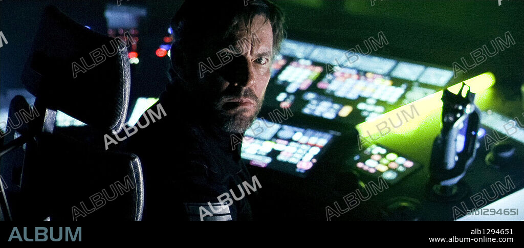 DENNIS QUAID in PANDORUM, 2009, directed by CHRISTIAN ALVART. Copyright CONSTANTIN FILM.