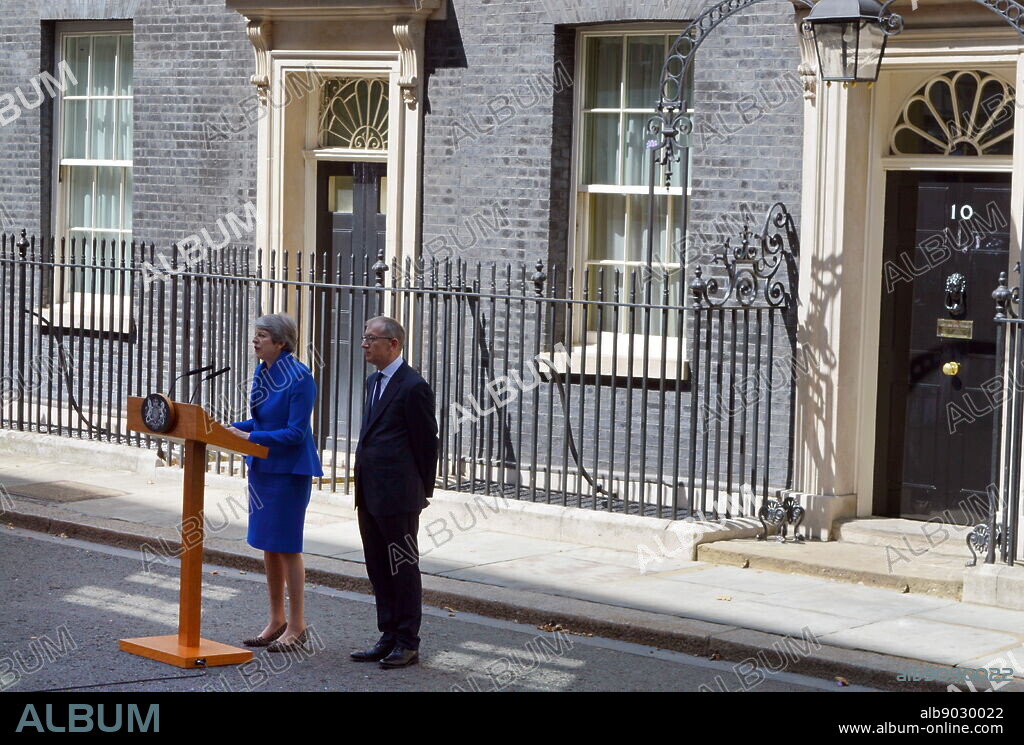 Theresa May makes her resignation speech in Downing Street, London, before seeing Queen Elizabeth to formalise her departure. The last day of the Premiership of Theresa May, Prime Minister of the United Kingdom, 13 July 2016 - 24 July 2019. May was Leader of the Conservative Party from July 2016 - 23 July 2019. Shown with her husband Phillip May.