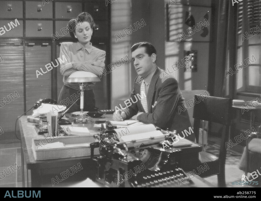 ANA MARIA CAMPOY and ANTONIO CASAL in CINCO LOBITOS, 1945, directed by LADISLAO VAJDA.