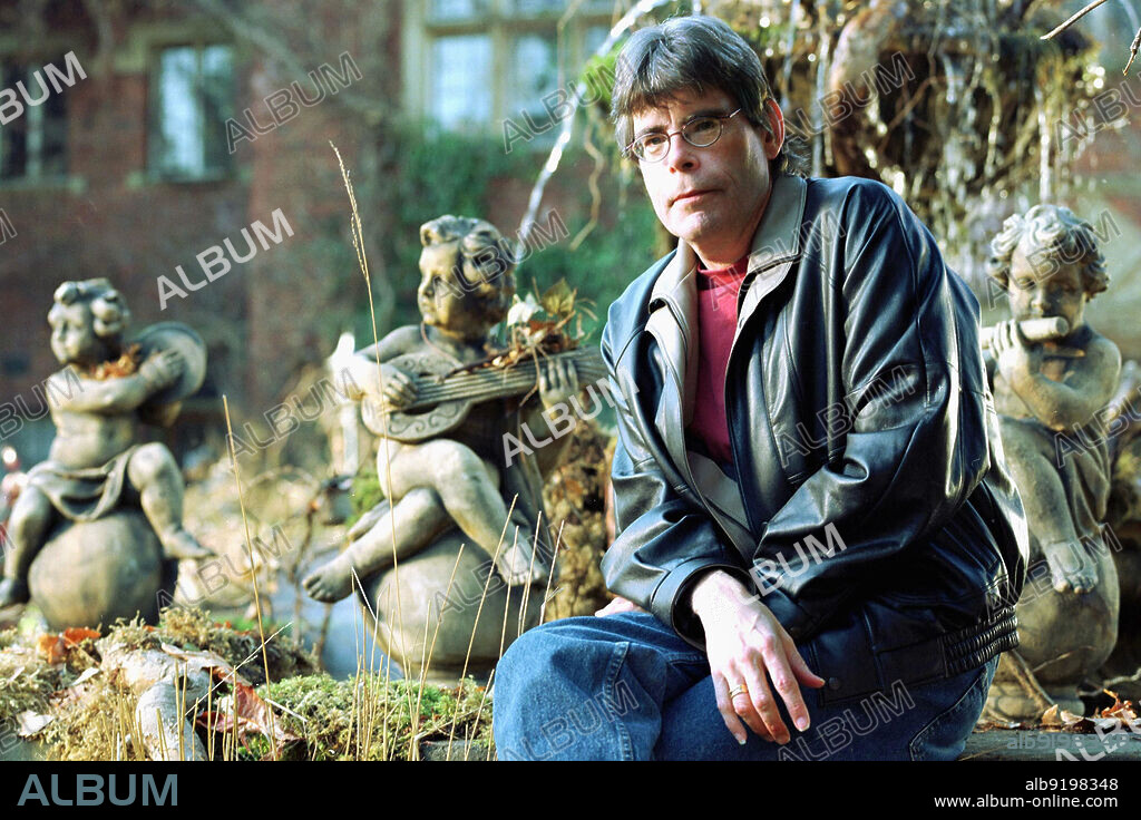 STEPHEN KING dans ROSE RED, 2002, réalisé par CRAIG R. BAXLEY. Copyright Victor Television Productions.