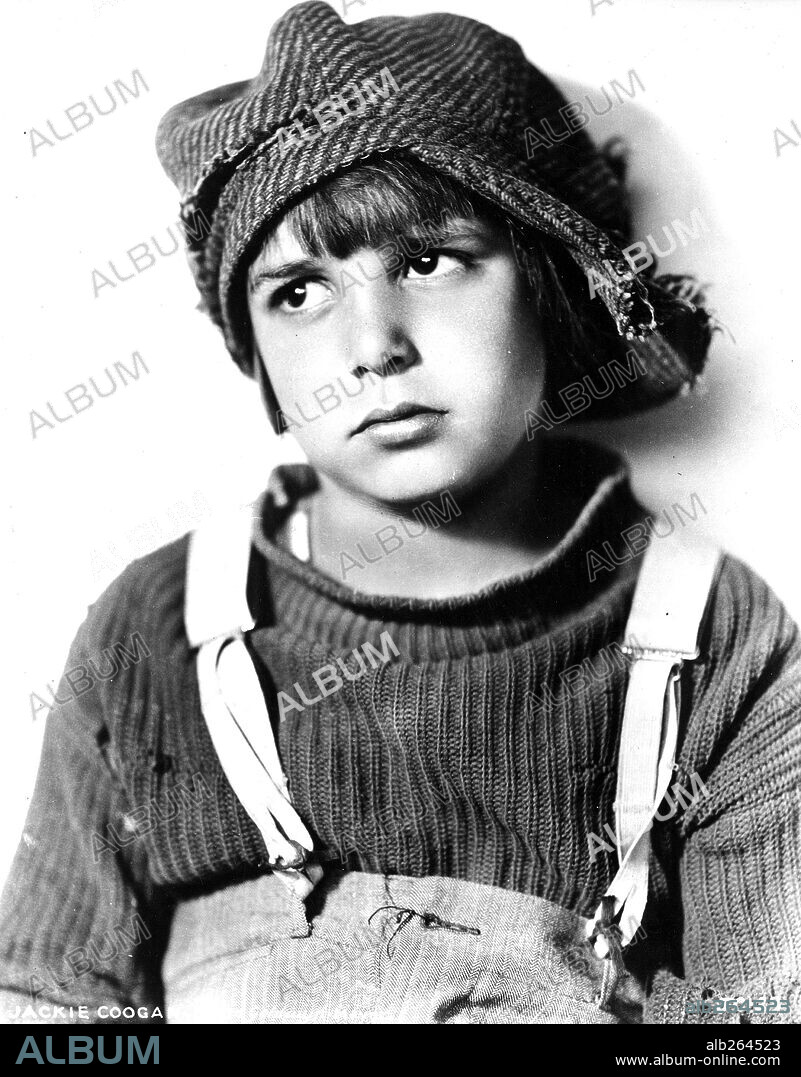 JACKIE COOGAN dans THE KID, 1921, réalisé par CHARLES CHAPLIN. Copyright FIRST NATIONAL.