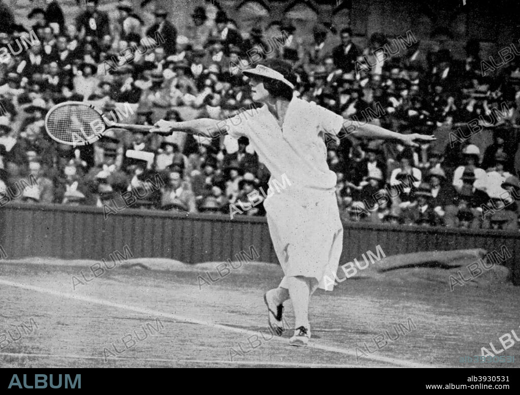 Helen Wills playing her first Wimbledon final against Kathleen McKane, 1924. A print from Wimbledon Story, by Norah Gordon Cleather, Sporting Handbooks Ltd, London, 1947.