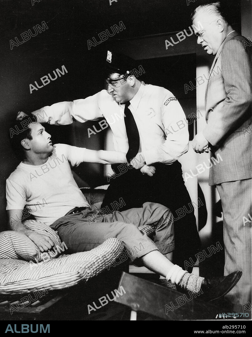 PAUL NEWMAN en MARCADO POR EL ODIO, 1956 (SOMEBODY UP THERE LIKES ME), dirigida por ROBERT WISE. Copyright M.G.M.
