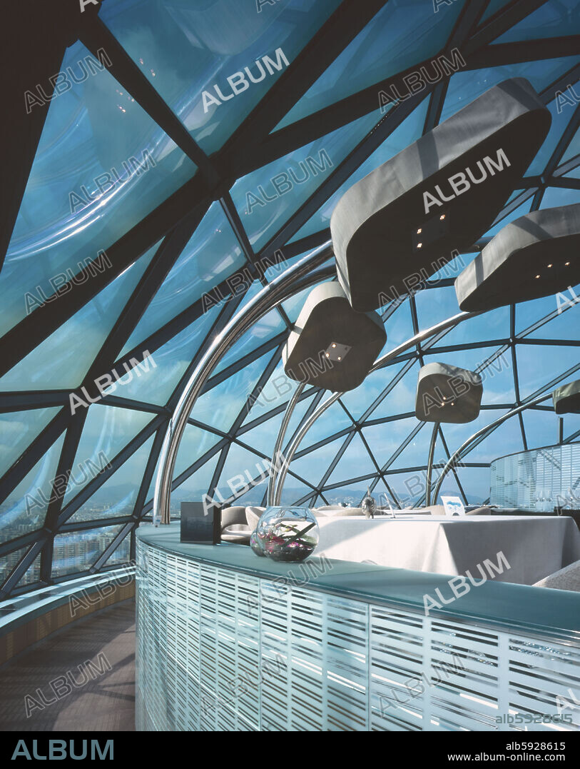 NEW HESPERIA TOWER HOTEL (2006) EVO Restaunrant located in the glass dome.