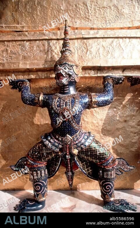 Bangkok (Thailand), Wat Phra Kaeo Tempel ("Tempel des Smaragd-Buddha"), 19. Jhdt. Figur eines Dämons als Tempelwächter. Skulptur. Foto, 1994.