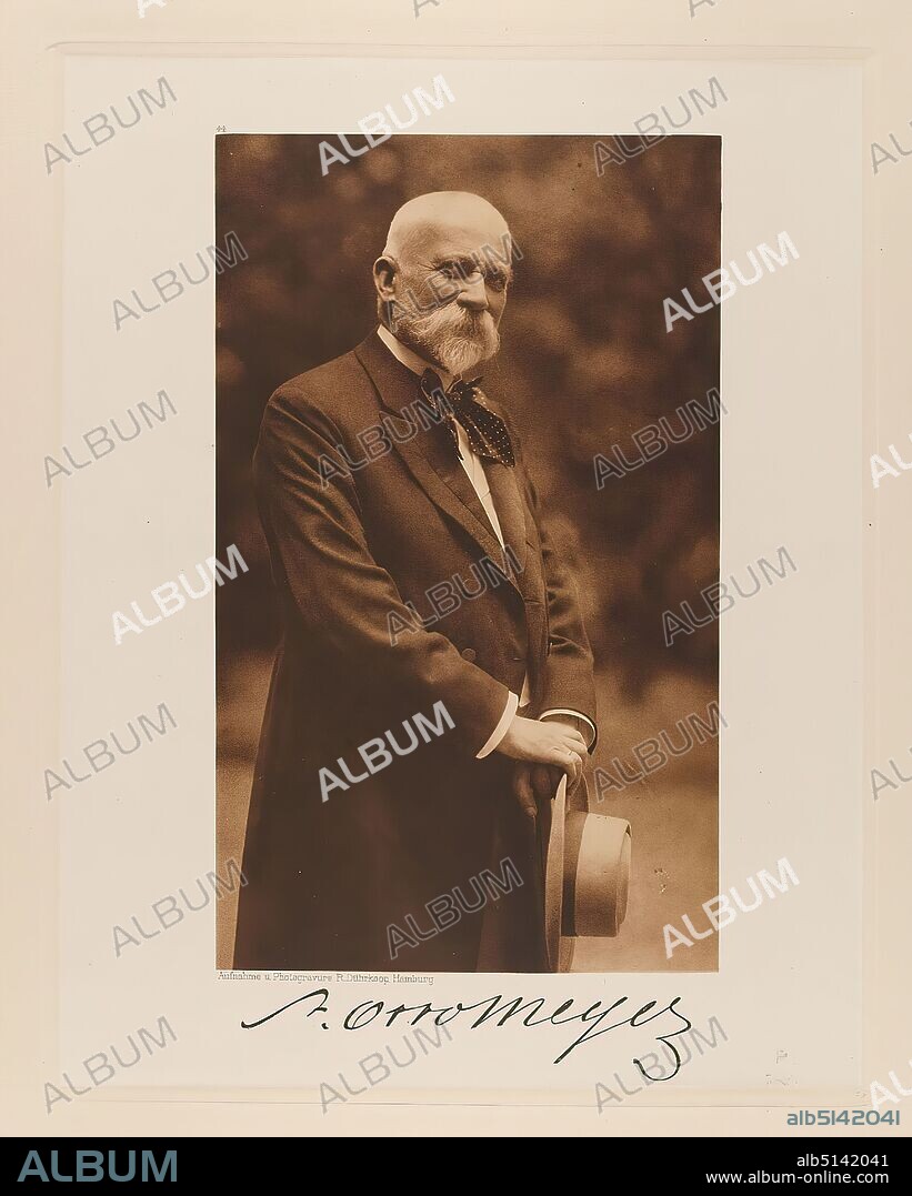 Rudolph Dührkoop, Arnold Otto Meyer, member of an E. K. from the portfolio Hamburgische Männer und Frauen am Anfang des XX. Century, Staatliche Landesbildstelle Hamburg, collection on the history of photography, paper, heliogravure, picture size: height: 21,50 cm; width: 13,00 cm, signed: recto below the picture: Exposed signature of the sitter, inscribed: recto: engraved on printing plate, below the picture: photograph and photogravure R. Dührkoop, Hamburg, top left above picture 44; top right in the corner noted in lead: 80, stamp: recto: handwritten addition: Inv.Nr. and reference to repro, portrait photography, half-length portrait, standing figure, man, trader, craftsman, merchants, historical person, Arnold Otto Meyer, part of the portfolio Hamburg Men and Women at the Beginning of the XXth Century - Camera Portraits - Photographed, etched in copper and printed by Rudolph Dührkoop Hamburg 1905.